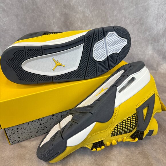 Air Jordan 4 Retro – Tour Yellow / Dark Blue Grey (Men’s Size 9)